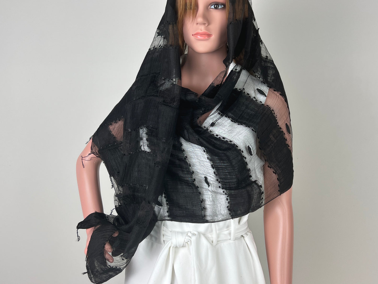 Luxemin Nashville Collection Black Women's %100 Silk with Silk Cocoon Shawls and Wraps